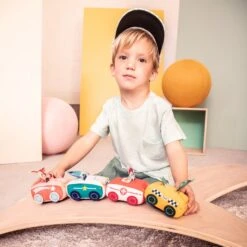 Lilliputiens Pull-back Auto Stella 18 Mnd+ -Speelgoedverkoop Lilliputienspull backautoStella2283438 5