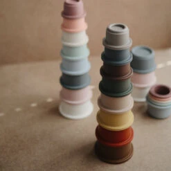 Mushie Stapeltoren Retro 0 M+ -Speelgoedverkoop MUSHIEstapeltorenretroe